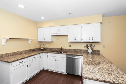 Tiny photo for 859 Saddlewood Drive, Glen Ellyn, IL 60137 (MLS # 12541592)