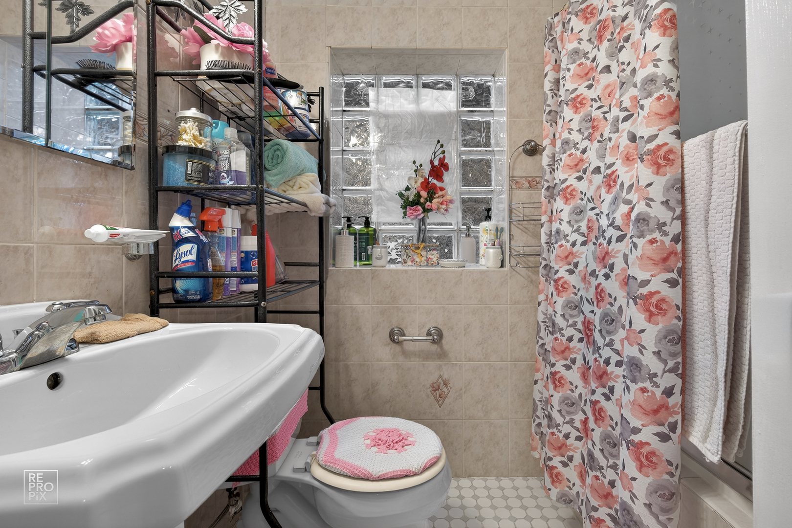 5250 W Drummond Place