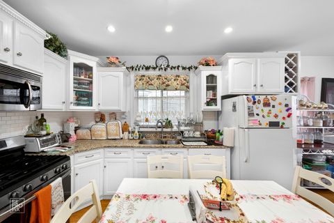 Tiny photo for 5250 W Drummond Place, Chicago, IL 60639 (MLS # 12535348)