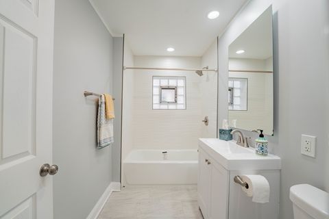Tiny photo for 7715 S Oglesby Avenue, Chicago, IL 60649 (MLS # 12535107)