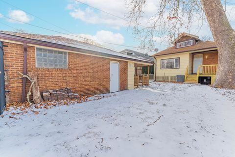 Tiny photo for 7715 S Oglesby Avenue, Chicago, IL 60649 (MLS # 12535107)