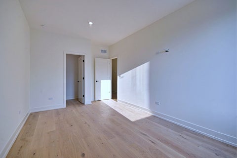Tiny photo for 256 Addison Avenue N, Elmhurst, IL 60126 (MLS # 12796052)