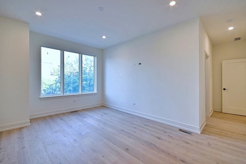 Tiny photo for 256 Addison Avenue N, Elmhurst, IL 60126 (MLS # 12796052)