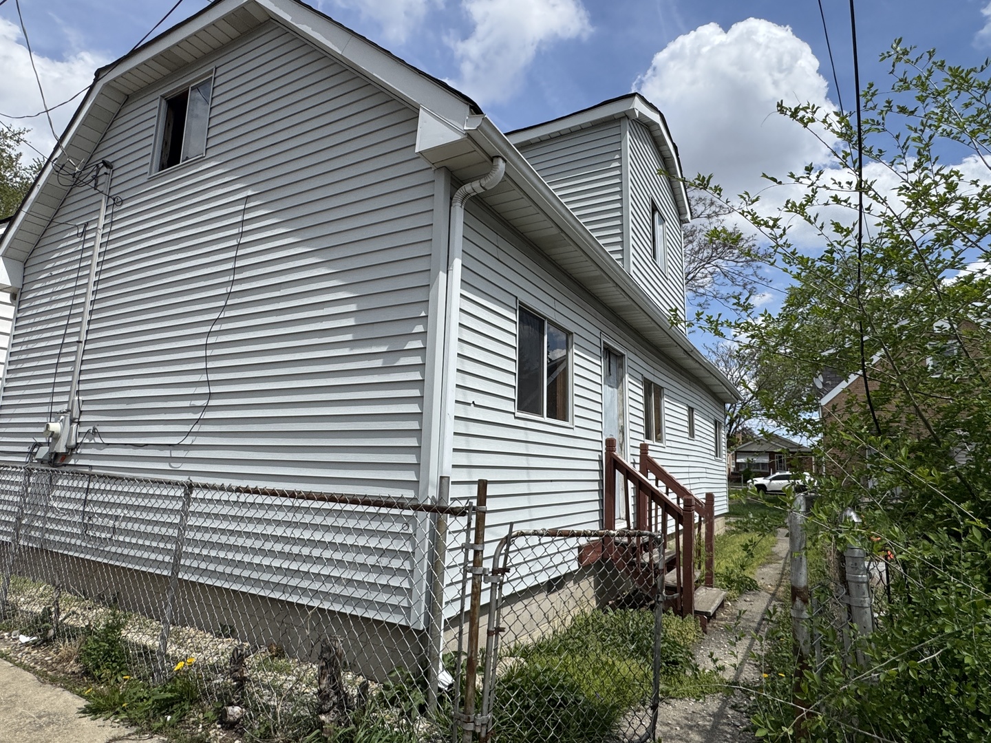 4952 S Laramie Avenue