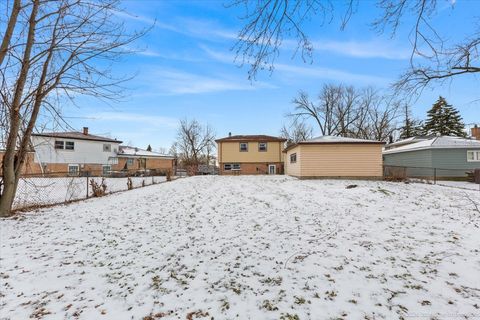 Tiny photo for 34 E 159th Street, South Holland, IL 60473 (MLS # 12555338)