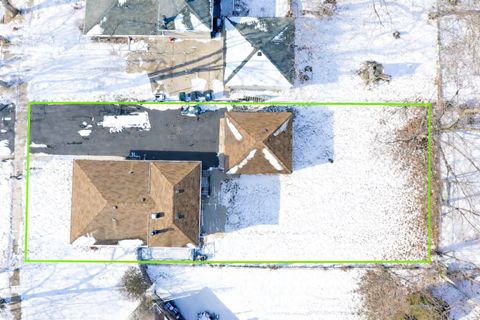 Tiny photo for 34 E 159th Street, South Holland, IL 60473 (MLS # 12555338)