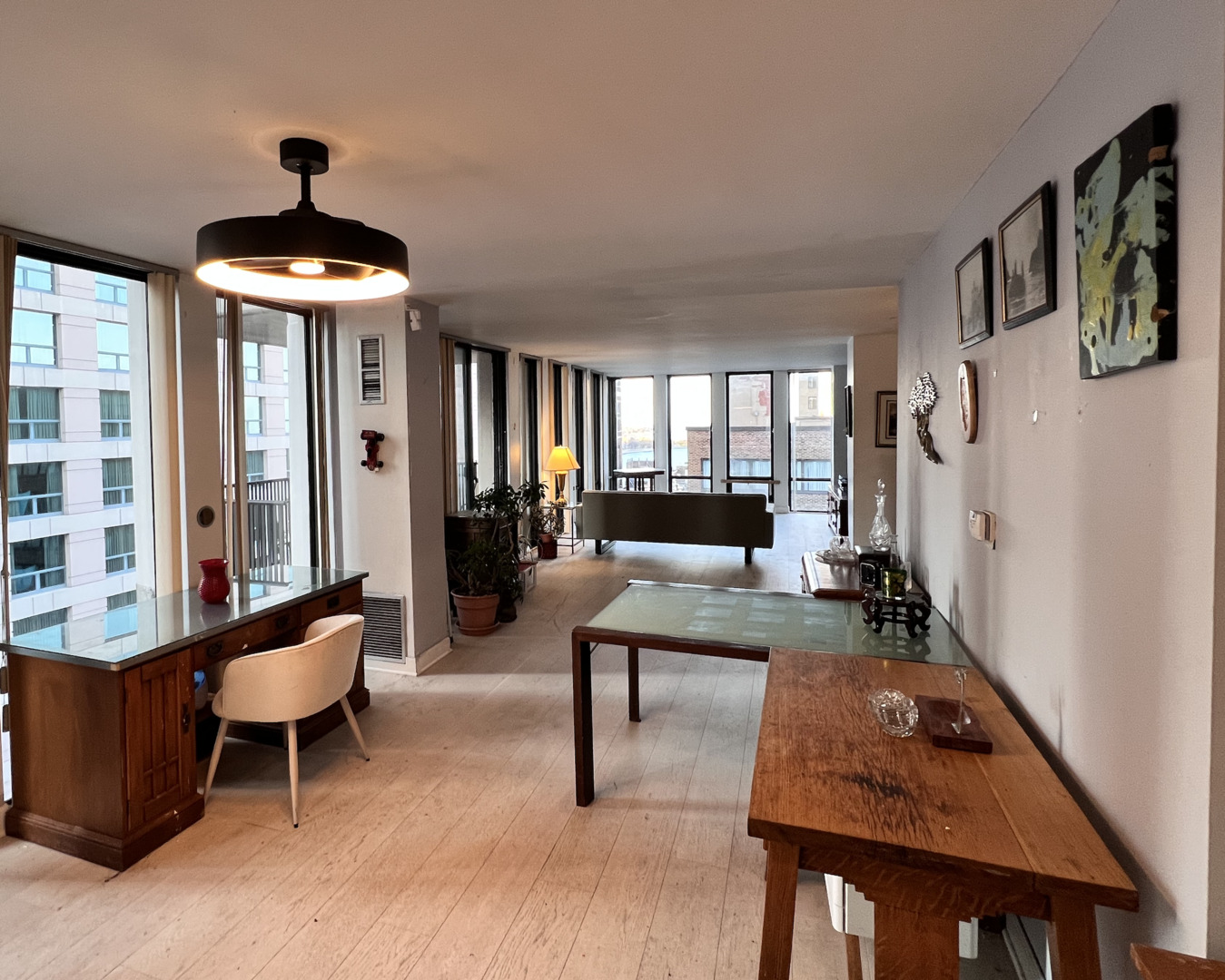 200 E Delaware Place 19A