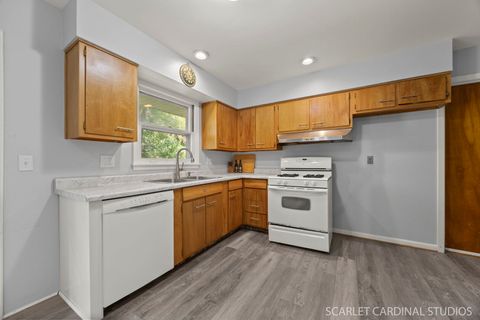 Tiny photo for 27W300 Beecher Avenue, Winfield, IL 60190 (MLS # 12448820)