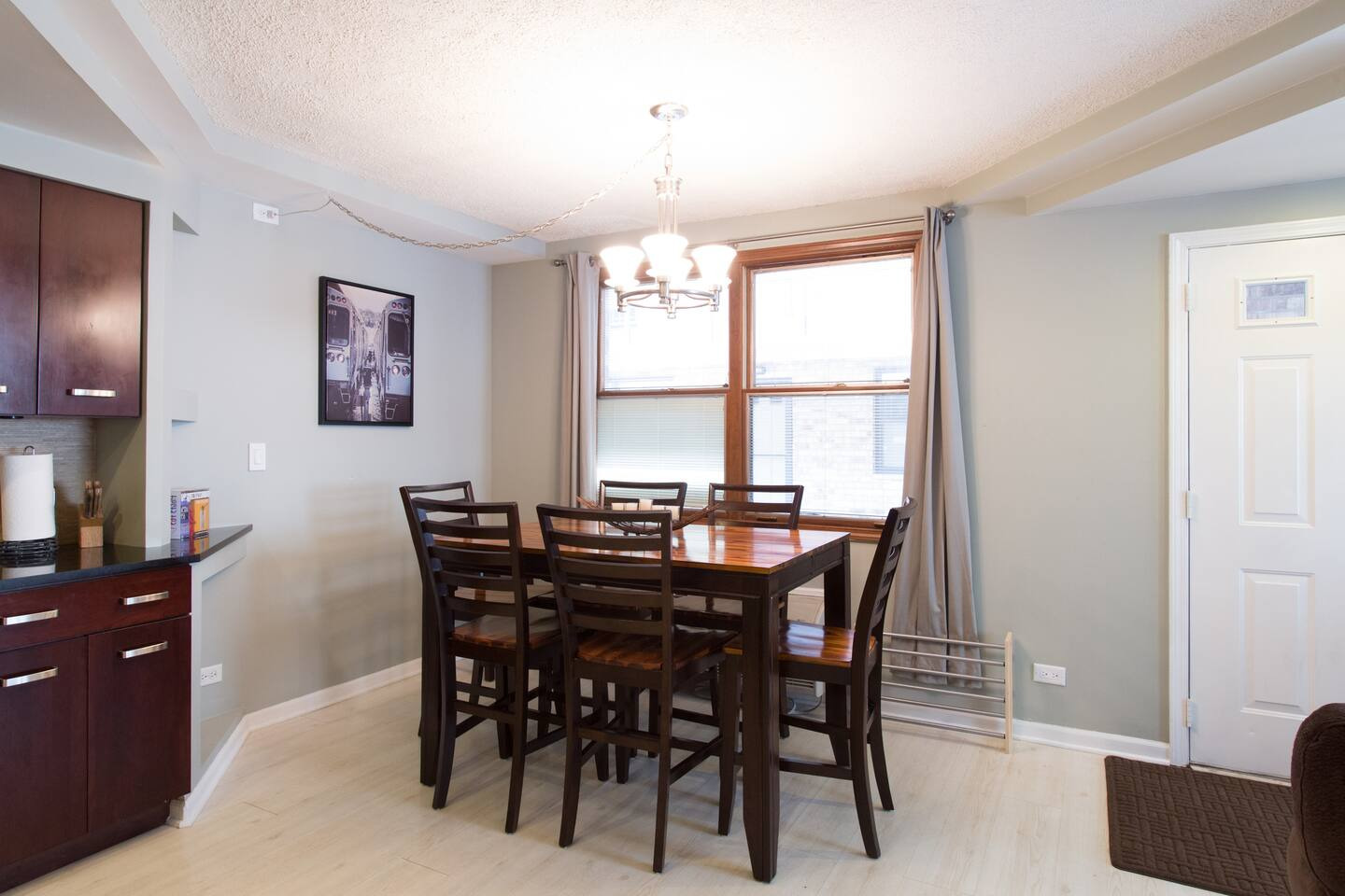 163 W Division Street 208
