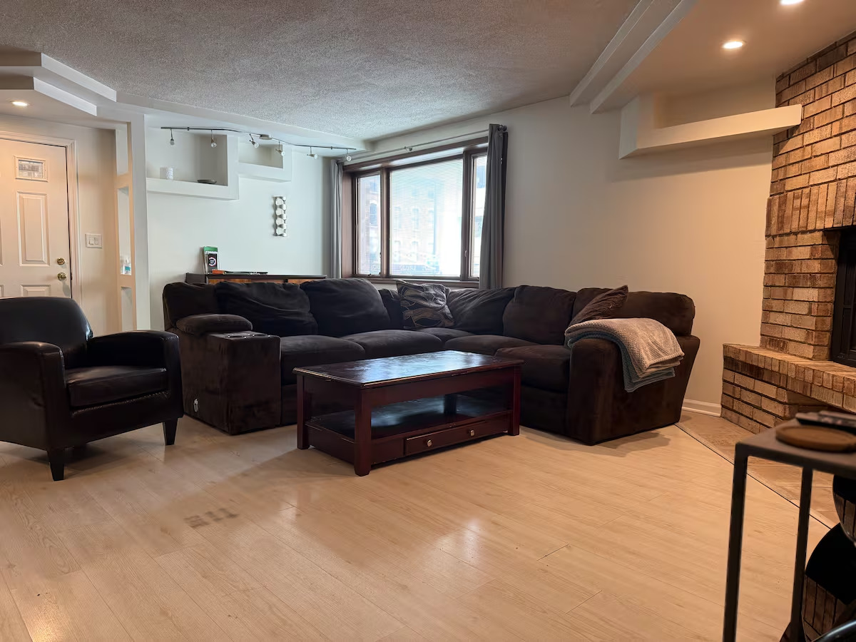 163 W Division Street 208