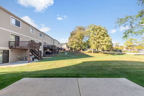 Tiny photo for 553 Stone Gate Circle, Schaumburg, IL 60193 (MLS # 12487979)