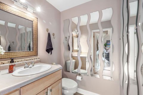 Tiny photo for 553 Stone Gate Circle, Schaumburg, IL 60193 (MLS # 12487979)