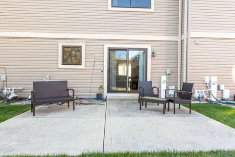 Tiny photo for 553 Stone Gate Circle, Schaumburg, IL 60193 (MLS # 12487979)