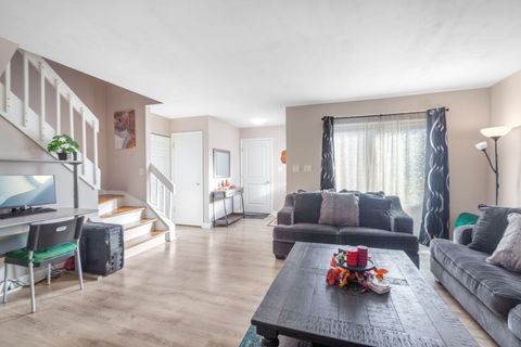 Tiny photo for 553 Stone Gate Circle, Schaumburg, IL 60193 (MLS # 12487979)