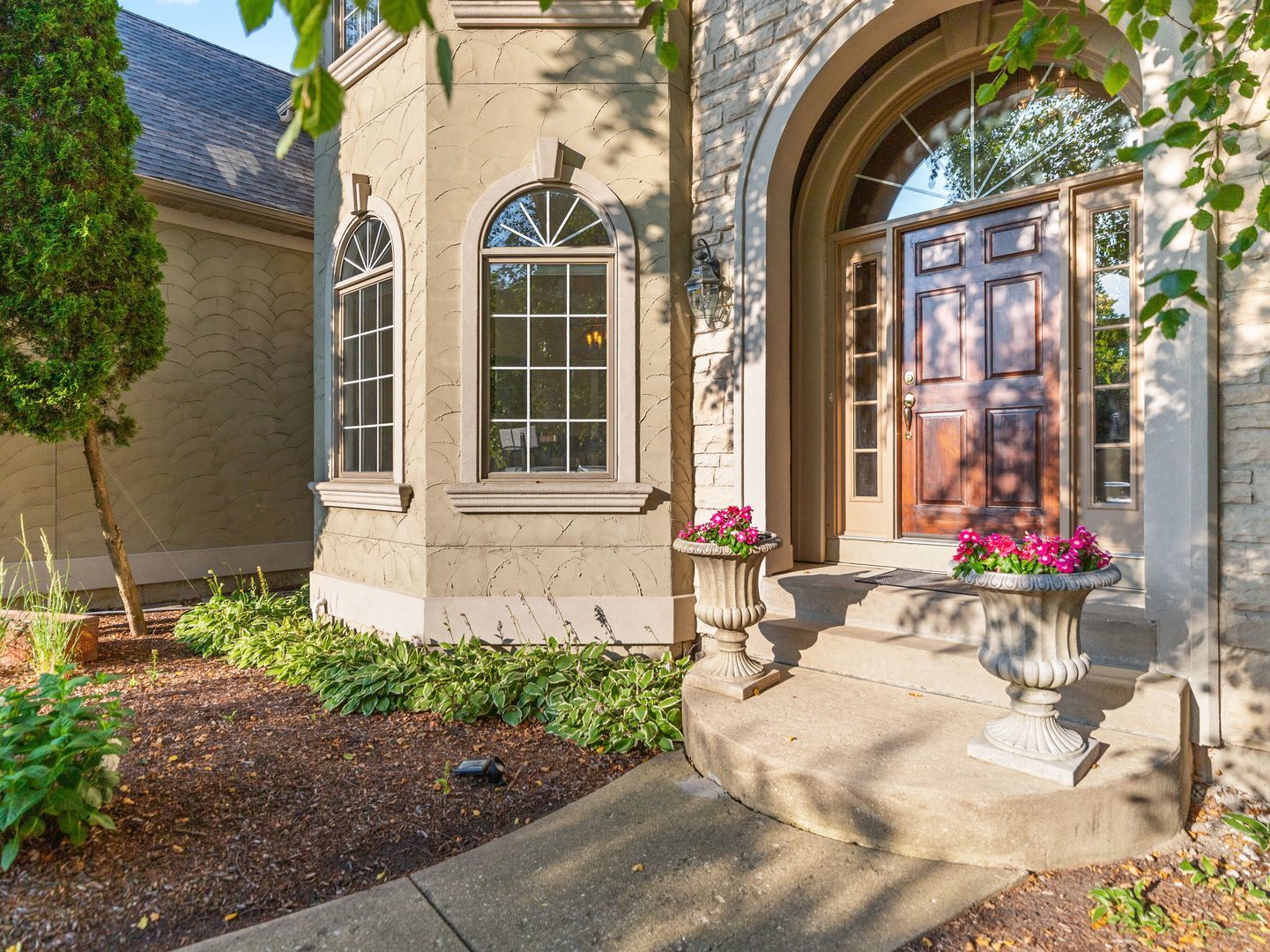 1123 Chadwick Court