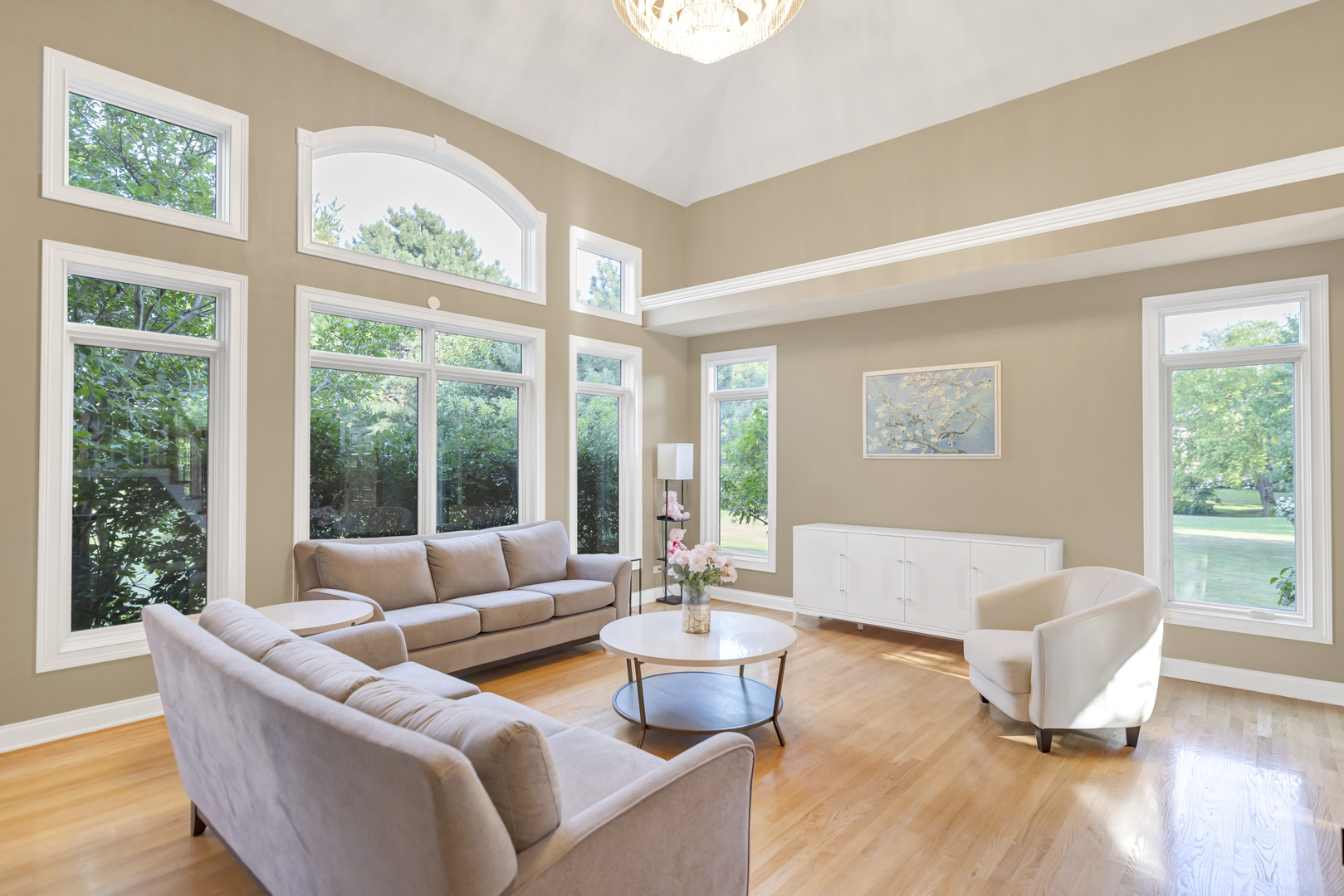 1123 Chadwick Court