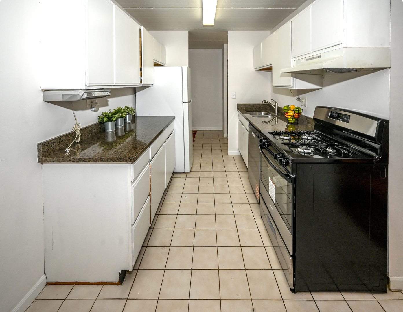 5011 Valley Lane 405