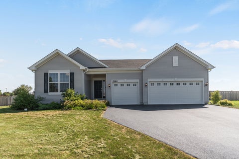Photo of 2164 Tremont Avenue, Yorkville, IL 60560 (MLS # 12768575)