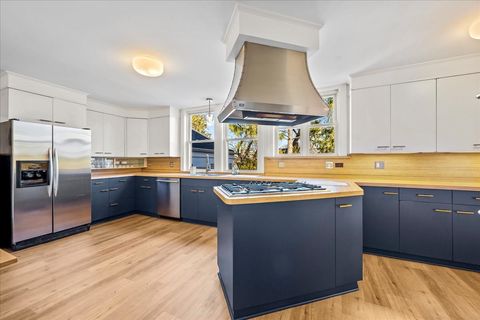 Tiny photo for 274 Vine Avenue, Lake Forest, IL 60045 (MLS # 12587858)