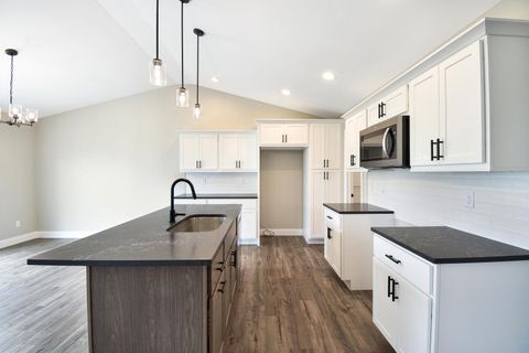 Tiny photo for 706 Cates Drive, Mahomet, IL 61853 (MLS # 12626472)