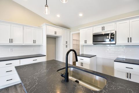 Tiny photo for 706 Cates Drive, Mahomet, IL 61853 (MLS # 12626472)