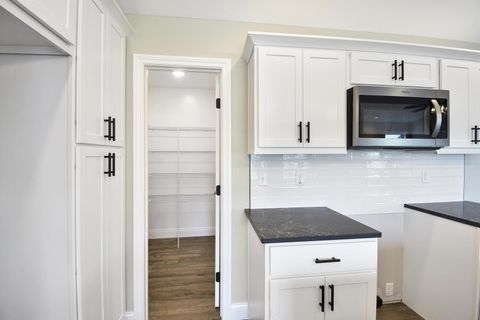 Tiny photo for 706 Cates Drive, Mahomet, IL 61853 (MLS # 12626472)