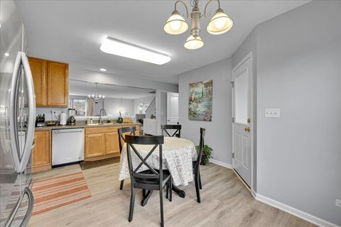 Tiny photo for 404 Belvedere Lane, Aurora, IL 60502 (MLS # 12611812)