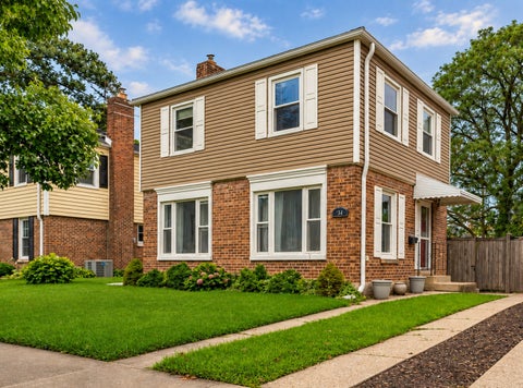 Photo of 744 Manchester Avenue, Westchester, IL 60154 (MLS # 12763295)