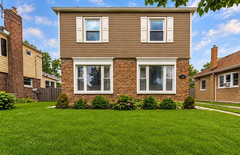 Tiny photo for 744 Manchester Avenue, Westchester, IL 60154 (MLS # 12763295)