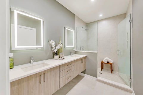 Tiny photo for 5114 S Kenwood Avenue #3B, Chicago, IL 60615 (MLS # 12578358)