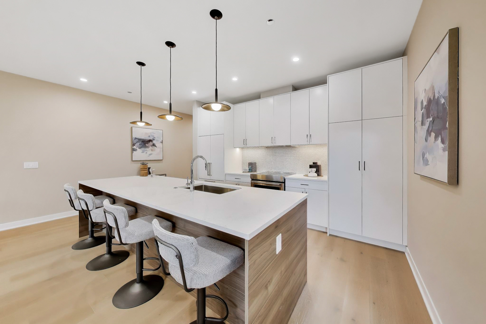 5114 S Kenwood Avenue 3B