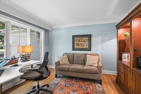 Tiny photo for 455 W Hawthorne Court, Lake Bluff, IL 60044 (MLS # 12750837)