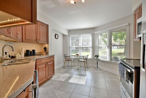 Tiny photo for 259 Willow Parkway, Buffalo Grove, IL 60089 (MLS # 12498620)