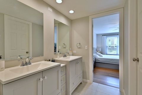 Tiny photo for 259 Willow Parkway, Buffalo Grove, IL 60089 (MLS # 12498620)