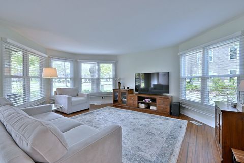 Tiny photo for 259 Willow Parkway, Buffalo Grove, IL 60089 (MLS # 12498620)