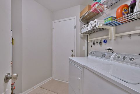 Tiny photo for 259 Willow Parkway, Buffalo Grove, IL 60089 (MLS # 12498620)