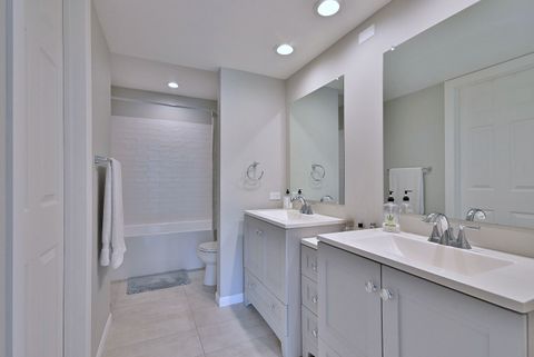 Tiny photo for 259 Willow Parkway, Buffalo Grove, IL 60089 (MLS # 12498620)