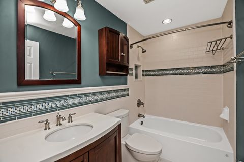 Tiny photo for 8426 W Catalpa Avenue #303, Chicago, IL 60656 (MLS # 12543286)