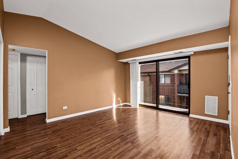 Tiny photo for 8426 W Catalpa Avenue #303, Chicago, IL 60656 (MLS # 12543286)