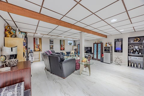Tiny photo for 660 Versailles Circle #E, Elk Grove Village, IL 60007 (MLS # 12689115)