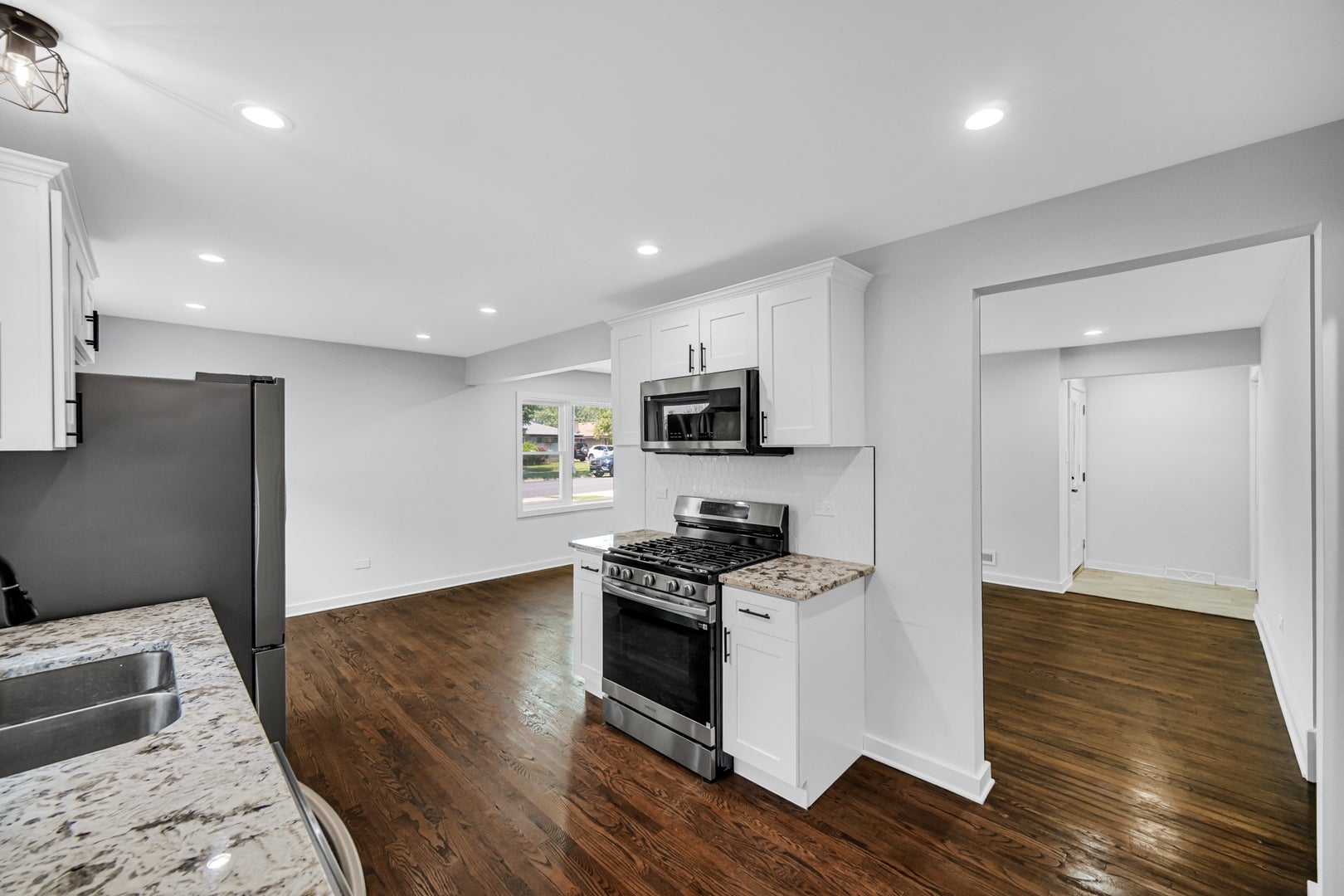 15041 Irving Avenue
