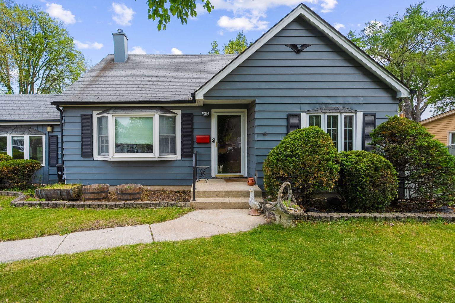 Listing image 1