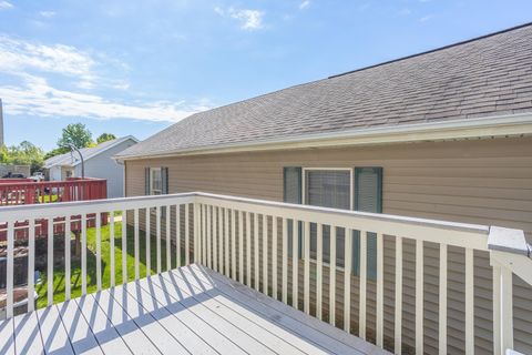 Tiny photo for 923 E Shelbourne Drive #923, Normal, IL 61761 (MLS # 12610393)