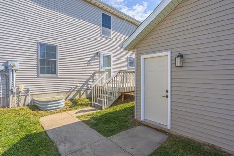 Tiny photo for 923 E Shelbourne Drive #923, Normal, IL 61761 (MLS # 12610393)