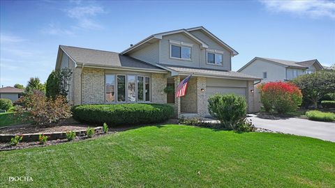 Photo of 2758 Bluestone Bay Drive, New Lenox, IL 60451 (MLS # 12508878)