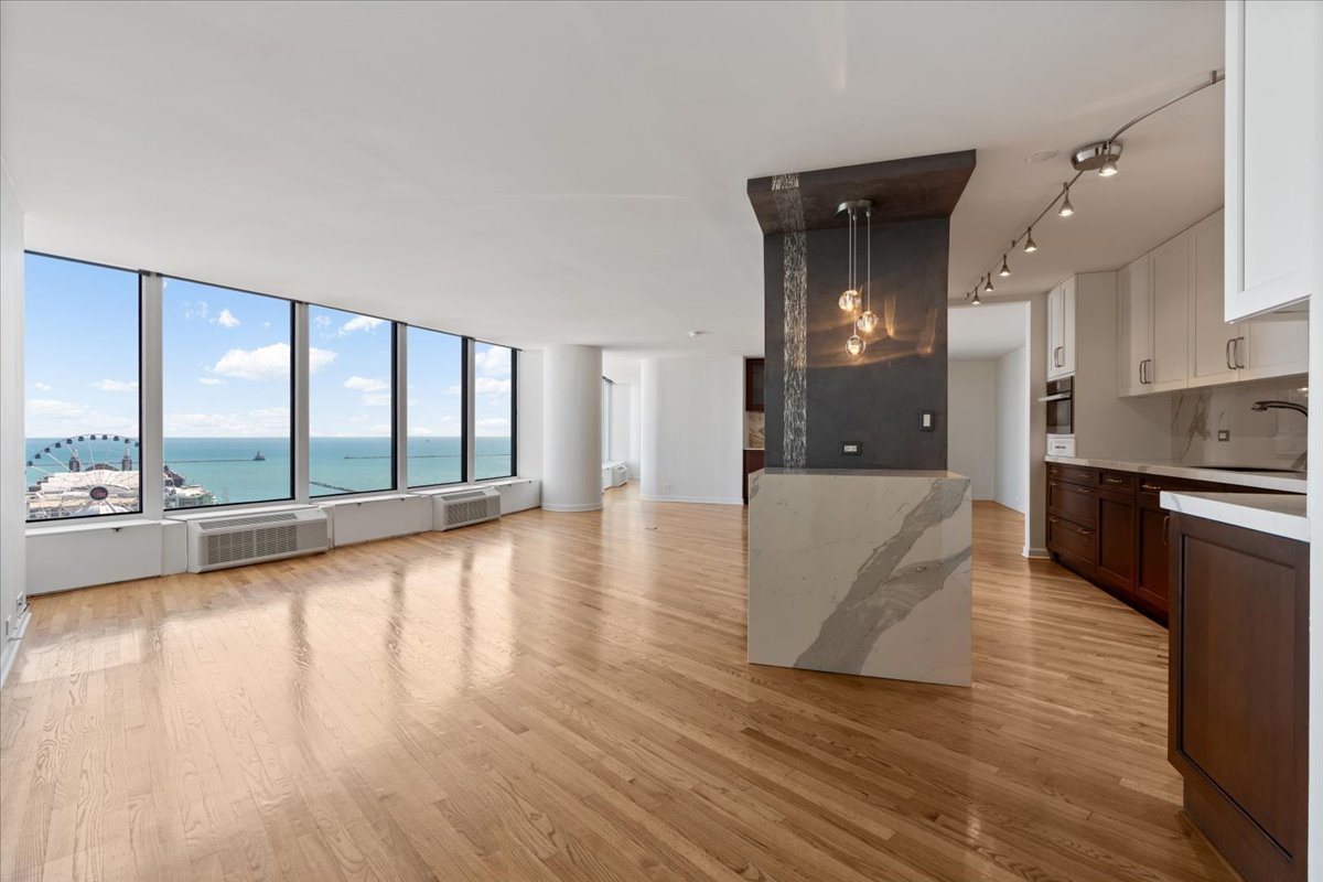 505 N Lake Shore Drive 2206-2207