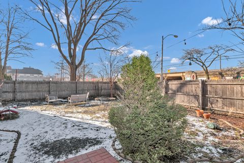 Tiny photo for 106 S SCOVILLE Avenue #2B, Oak Park, IL 60302 (MLS # 12574238)