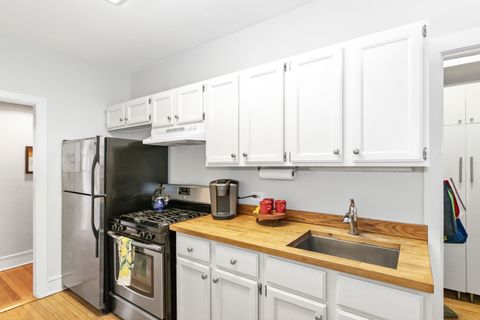 Tiny photo for 106 S SCOVILLE Avenue #2B, Oak Park, IL 60302 (MLS # 12574238)