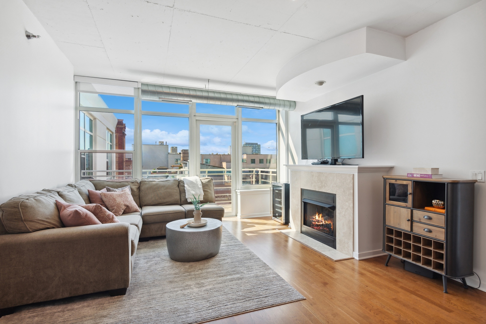 909 W Washington Boulevard 1001