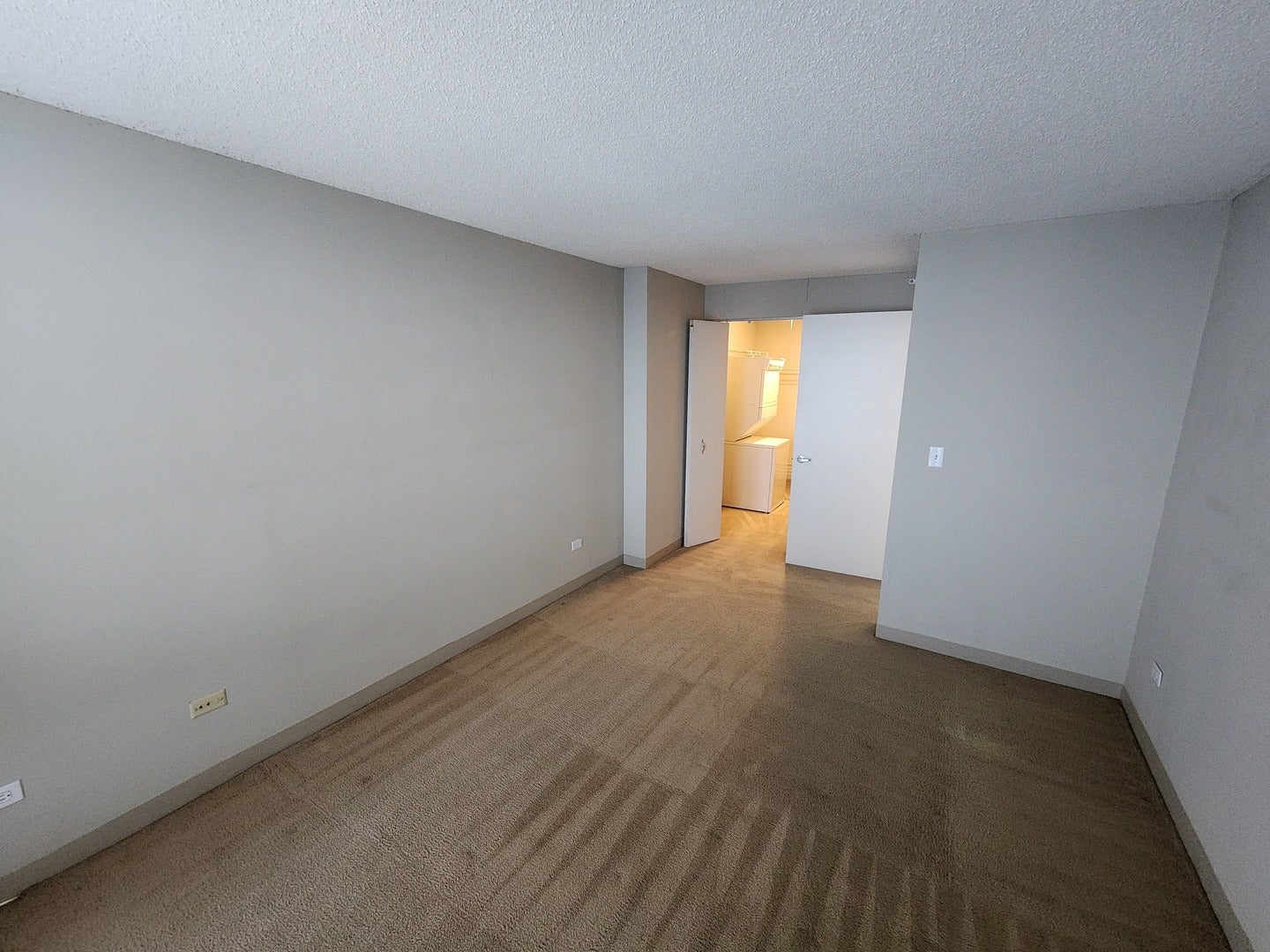 2 E ERIE Street 3606